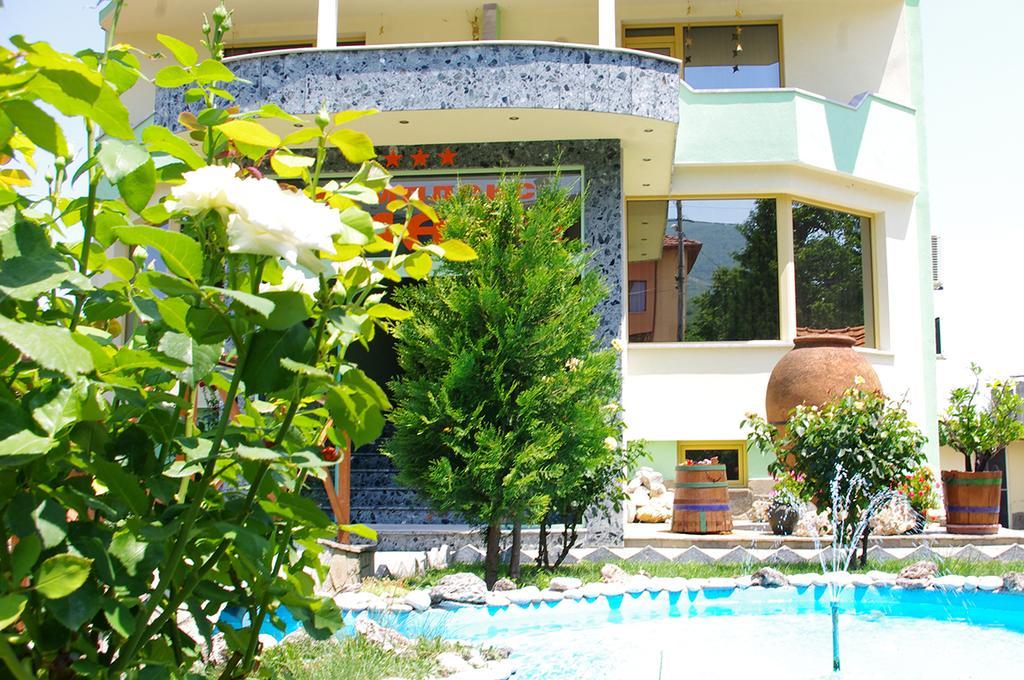 Complex Diana Hotel Cherven  Exterior foto